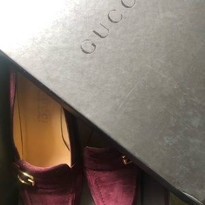 Size 6 Vintage Gucci Shoes Loafer Pumps Wine Suede